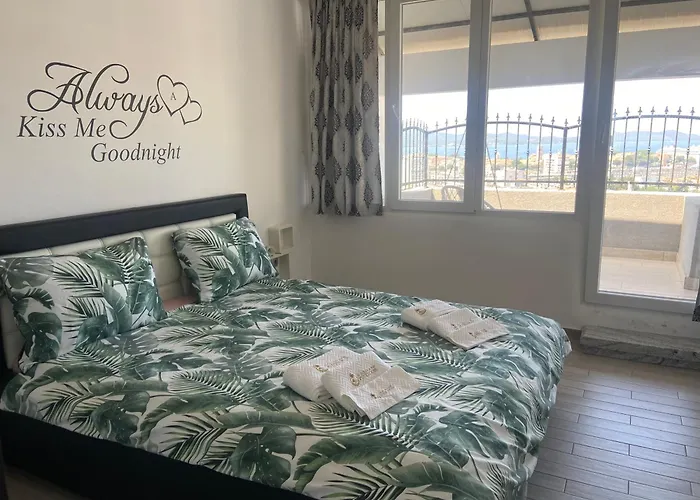 Golden View Penthouse * Zára